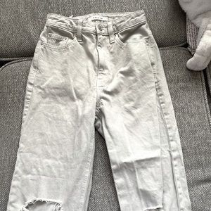 PacSun White 90s Boyfriend Jeans w/ holes at knees | size 23 Regular | worn once